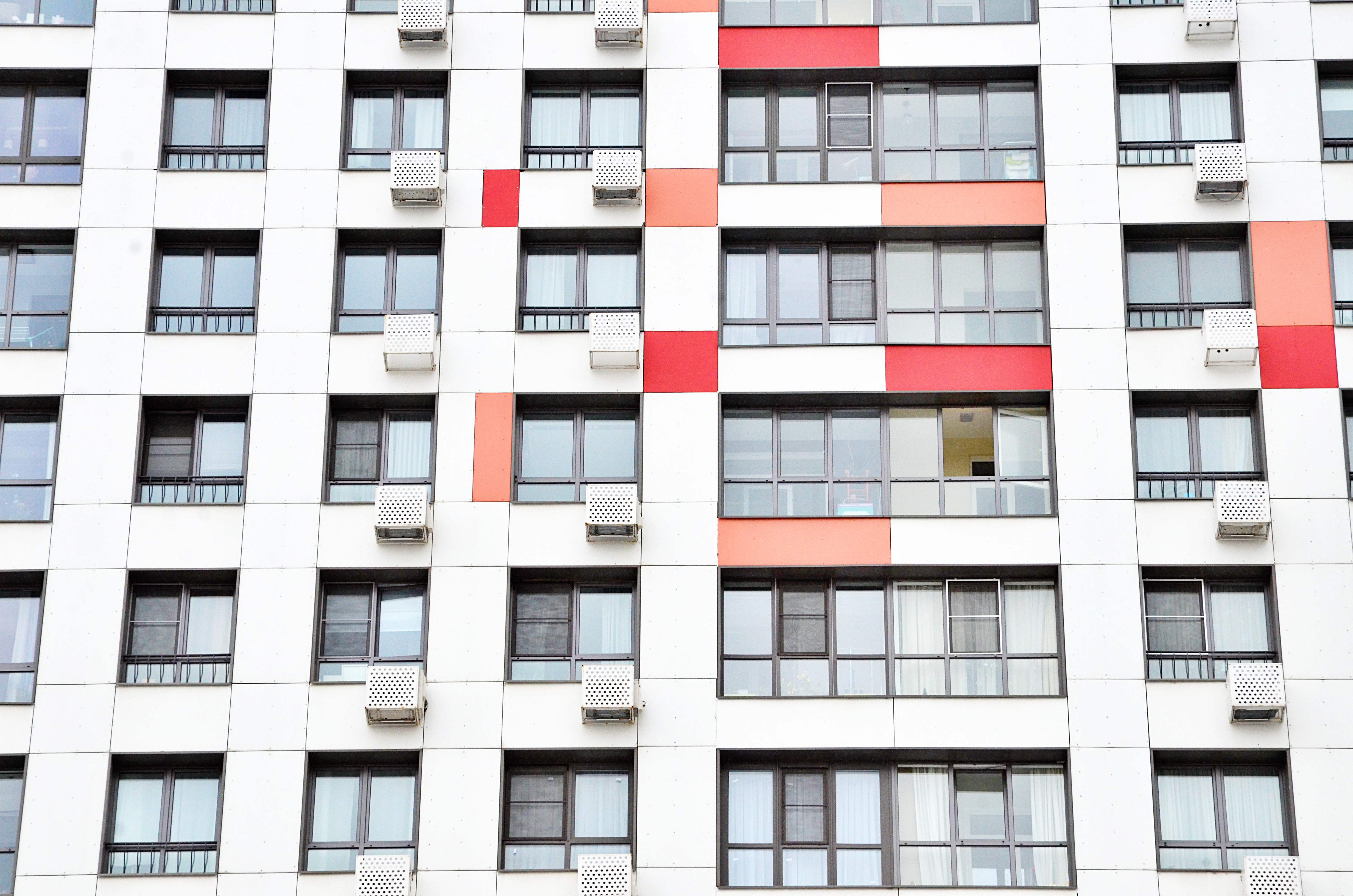 Более 840 тысяч «квадратов» жилья ввели в эксплуатацию в ТиНАО с начала года  
